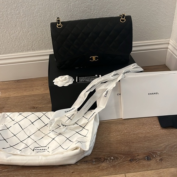 Chanel Jumbo Classic Flap - Picture 9 of 12